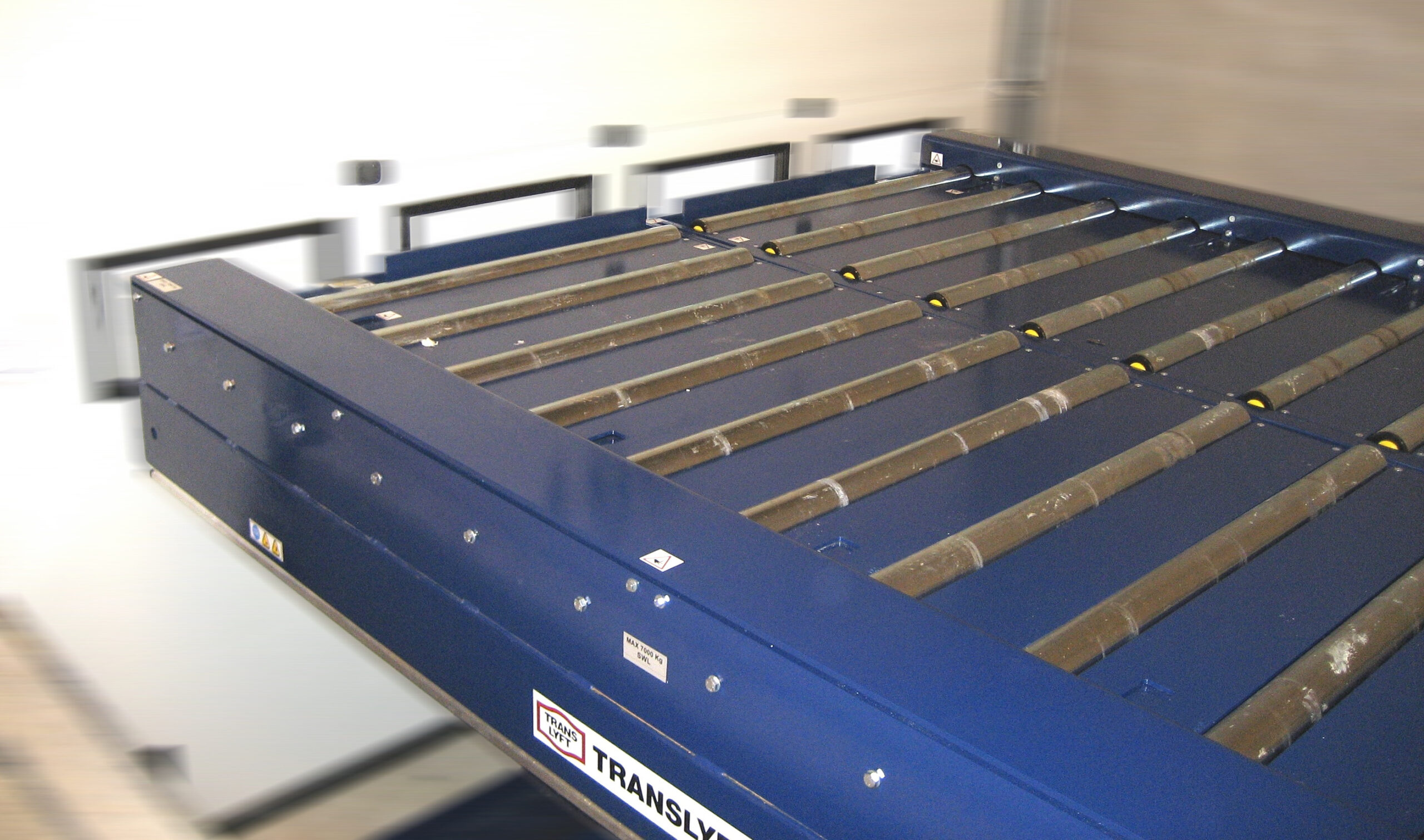 30. TX8000 + conveyor